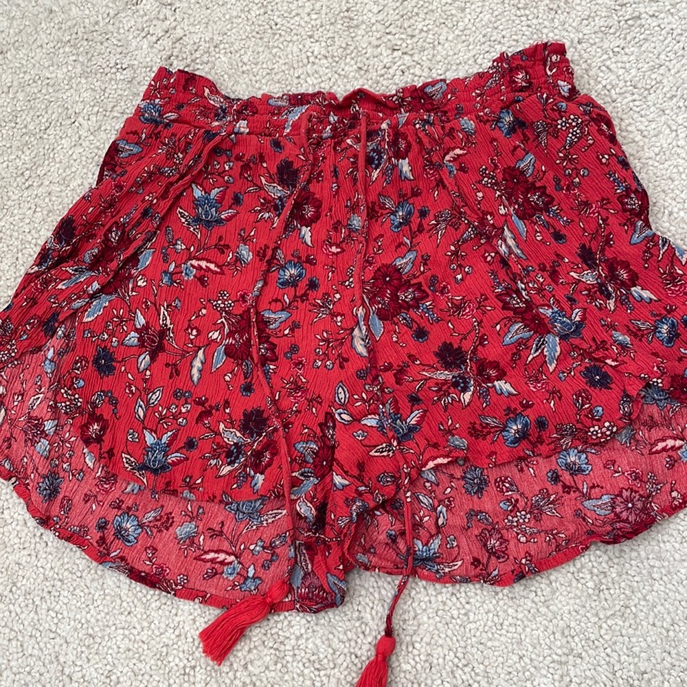 American Eagle red fabric shorts with tassel tie and elastic waistband
